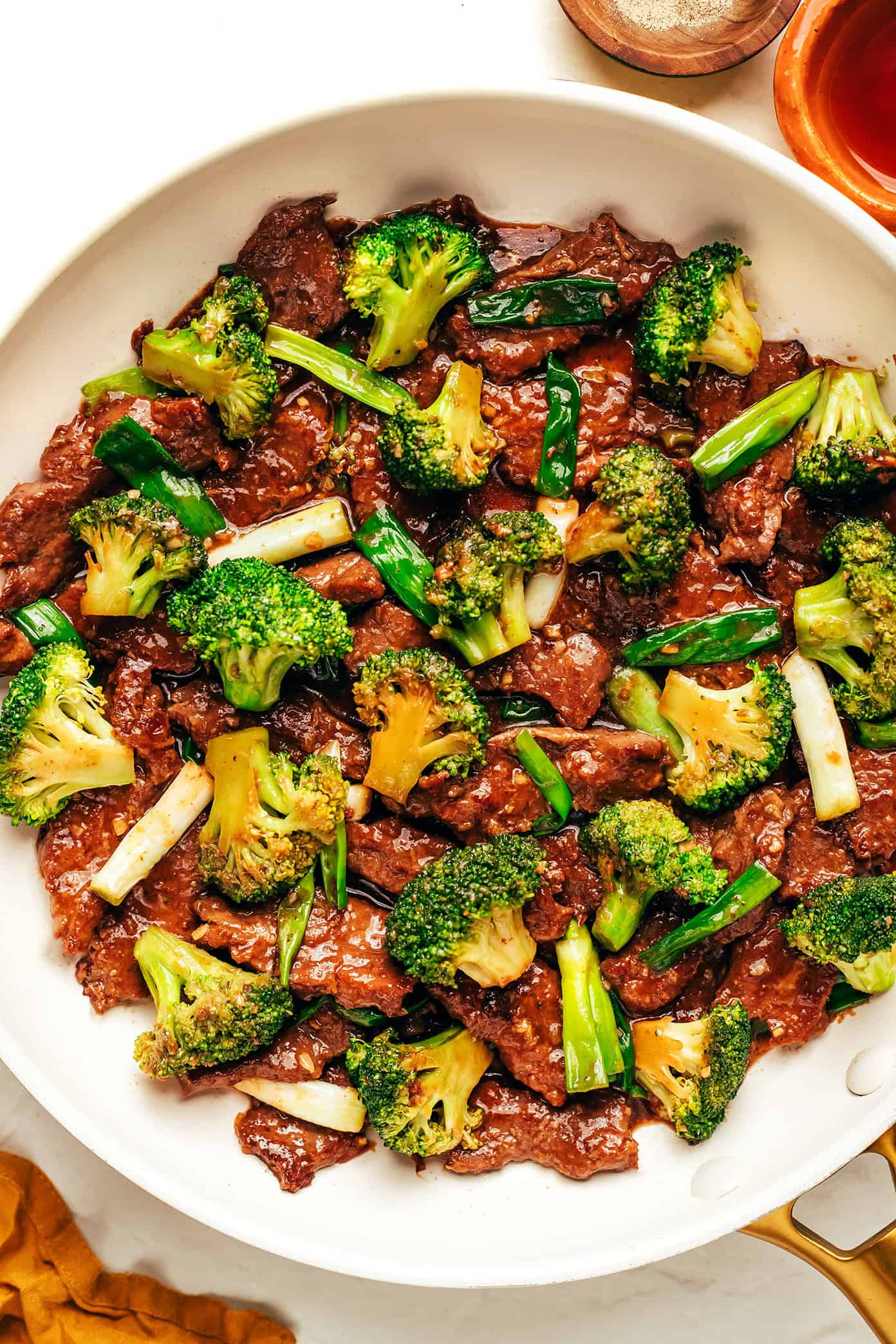 beef and broccoli stir-fry in pan